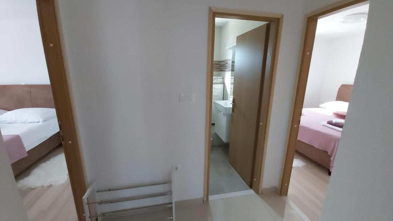 Apartmán Luka Galovac  Exteriér fotografie